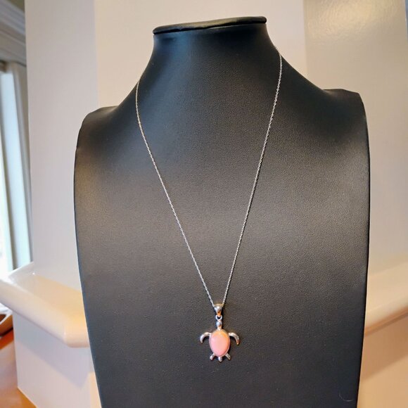 Pink Conch Sea Turtle Pendant Necklace Sterling Silver on 18" Chain - Picture 3 of 10
